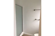 $1345 : SINGLE  FULLY RENOVATED APT thumbnail