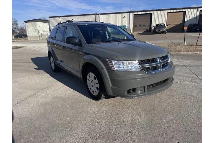 $9900 : 2019 Journey SE Value Package image 3