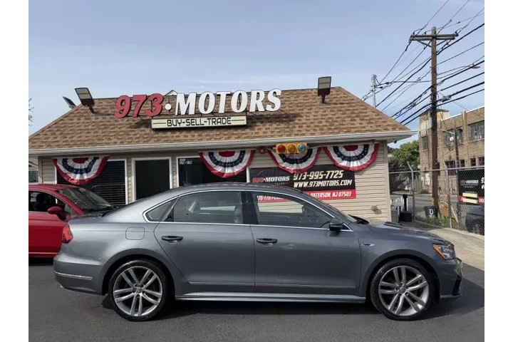 $6399 : 2017 Passat 1.8T R-Line image 3