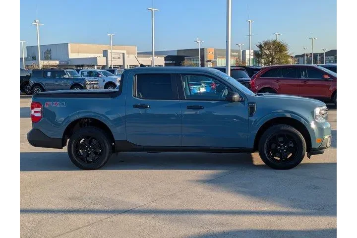 $25395 : Ford Maverick 2022 AWD XLT 4 image 2