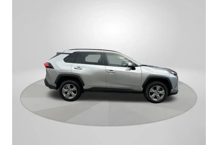 $25000 : Toyota RAV4 2024 AWD XLE 4dr image 9