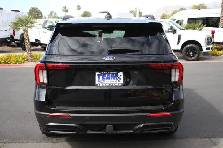$39713 : Ford Explorer 2025 ST-Line 4 image 7