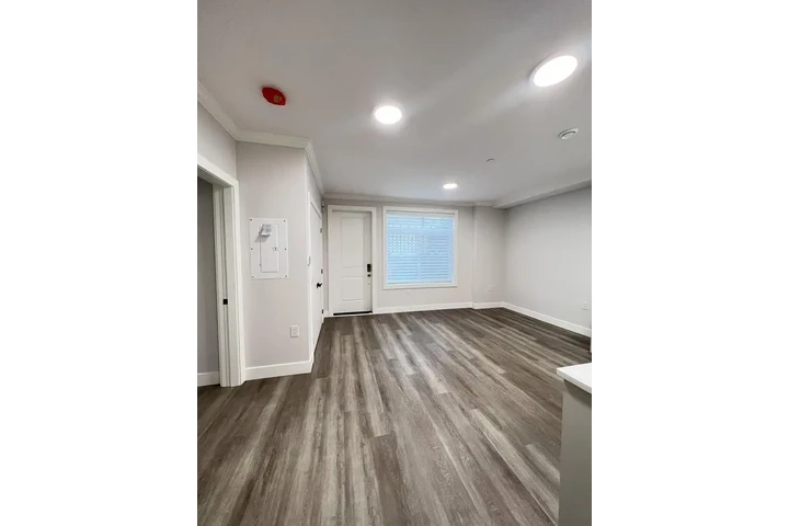 $800 : New with a View Rent Today 🎁 image 8