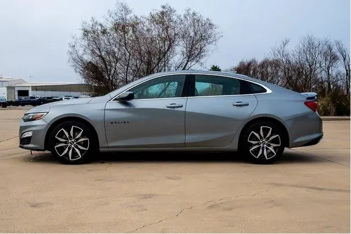 $16721 : Chevrolet Malibu 2023 RS 4dr image 4