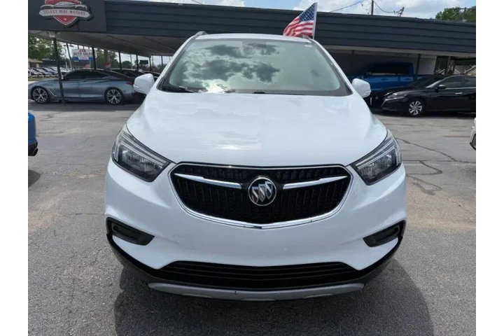 $15995 : 2018 Encore Preferred image 4