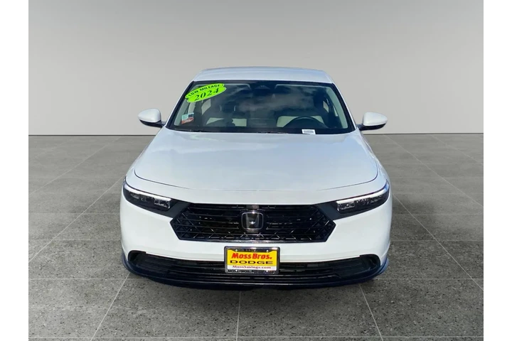 $29264 : Honda Accord 2024 LX 4dr Sed image 8