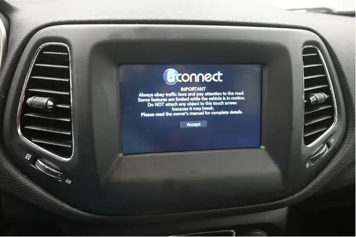 $19715 : Jeep Compass 2020 4x4 Sun an image 4