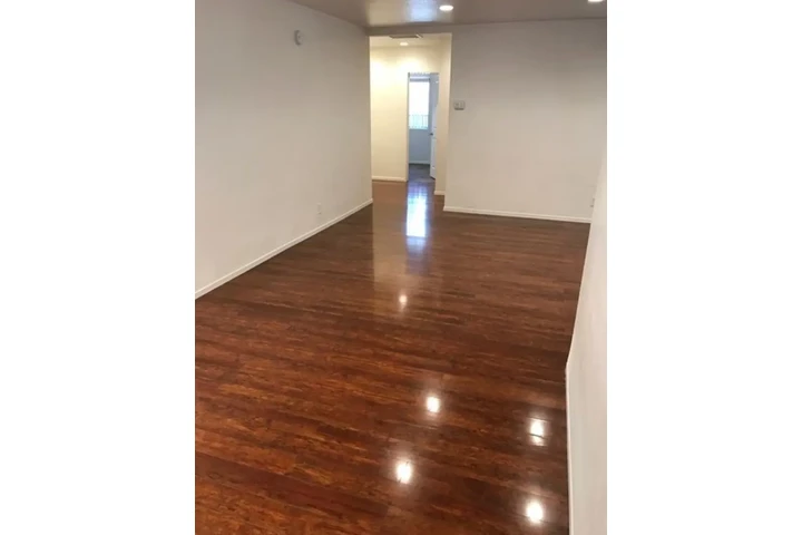 $2579 : 3bed available in LA image 3