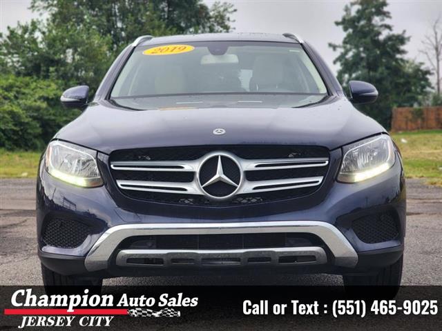 Used 2019 GLC GLC 300 4MATIC image 7