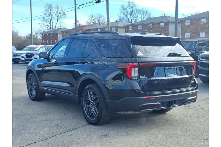 $39988 : Ford Explorer 2025 AWD ST-Li image 5