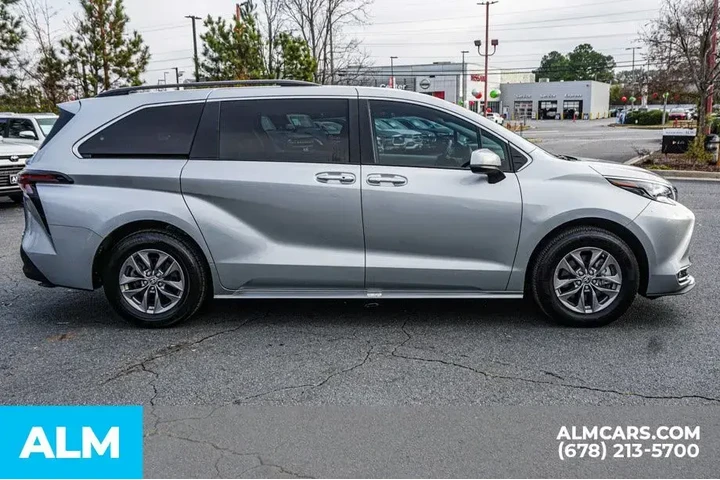 $36420 : Toyota Sienna 2024 XLE 8-Pas image 9