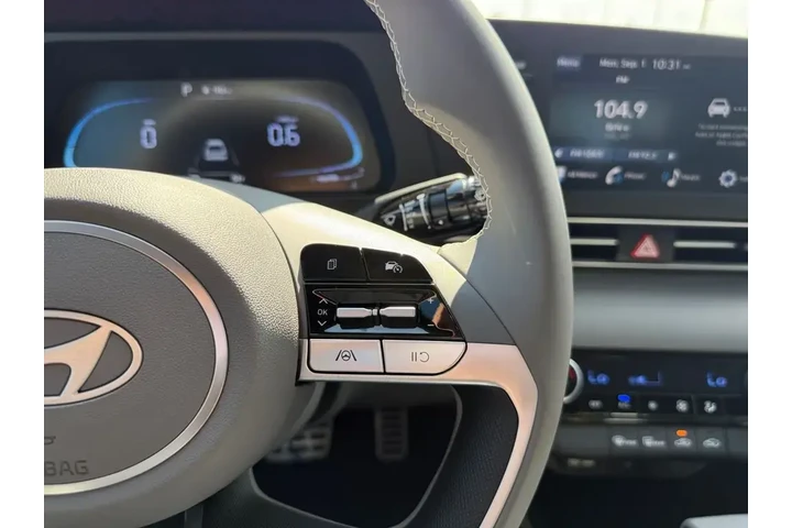 $24500 : Hyundai ELANTRA 2025 SEL Spo image 6