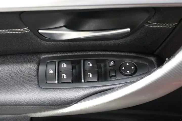 $19988 : BMW 3 Series 2018 AWD 330i x image 7