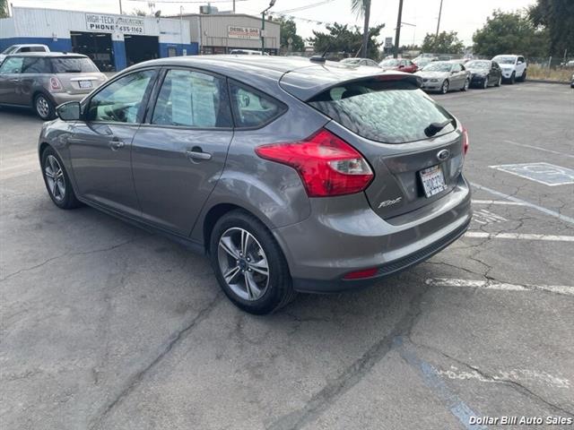 $7950 : 2014 Focus SE Hatchback image 5