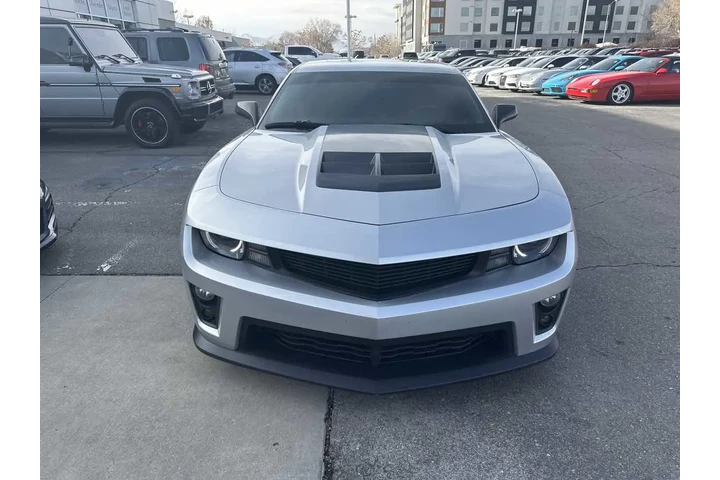 $39910 : 2015 Camaro ZL1 image 4