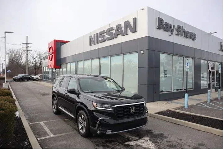 $35349 : Honda Pilot 2024 AWD EX-L 4d image 1