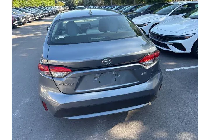 $20027 : Toyota Corolla 2022 LE 4dr S image 3
