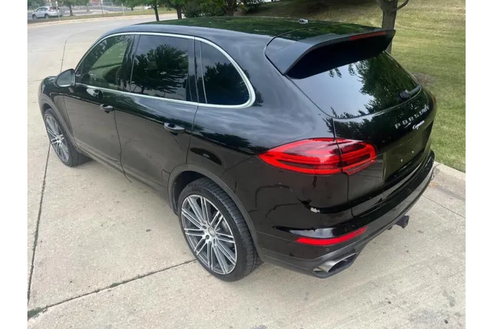 $15997 : 2016 Cayenne image 5