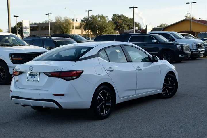 $16983 : Nissan Sentra 2024 SV 4dr Se image 10