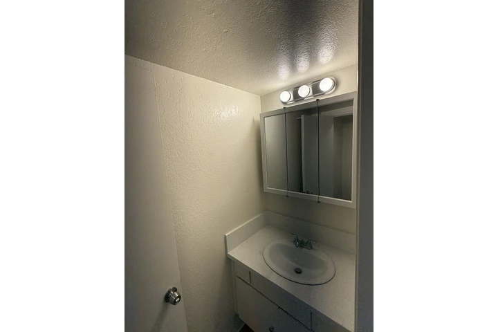 $2525 : PANO0RAMA CITY image 4