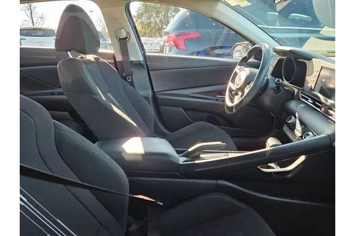 $14991 : Hyundai ELANTRA 2022 SEL 4dr image 8