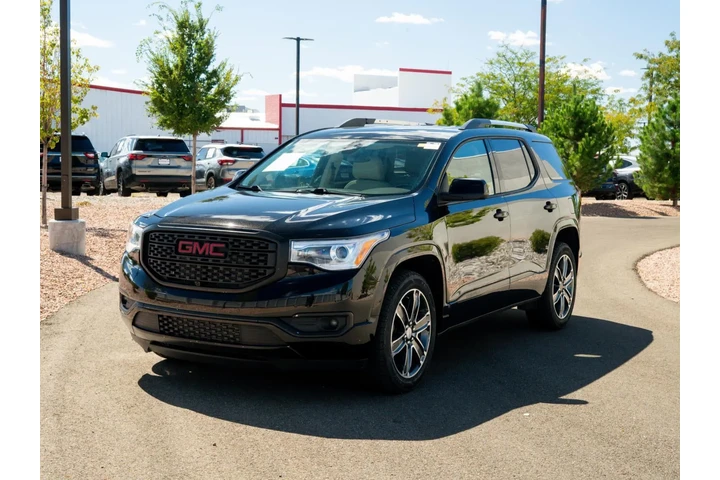 $25988 : 2019 Acadia Denali image 2