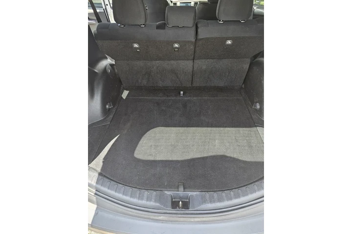 $8900 : 2015 Toyota RAV4 XLE image 9