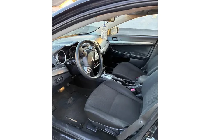 $6000 : 2015 Mitsubishi image 4