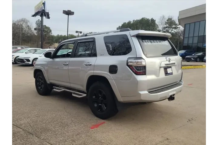 $31353 : Toyota 4Runner 2022 4x2 SR5 image 8