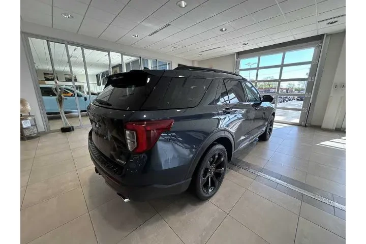 $38955 : Ford Explorer 2024 AWD ST-Li image 3