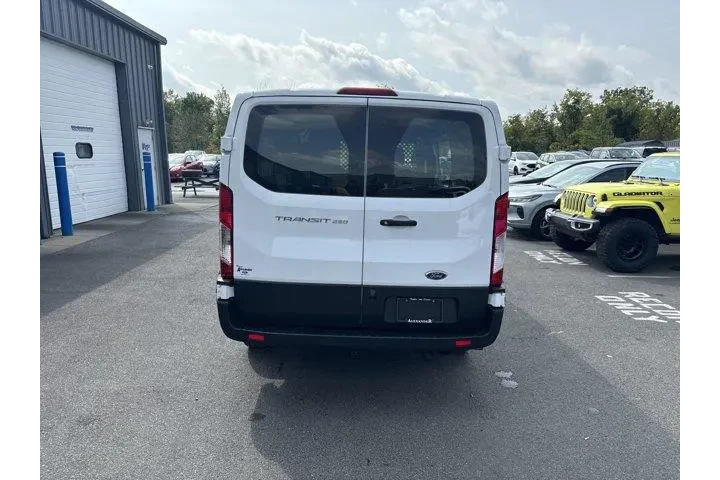 Ford Transit 2023 250 3dr SW image 4