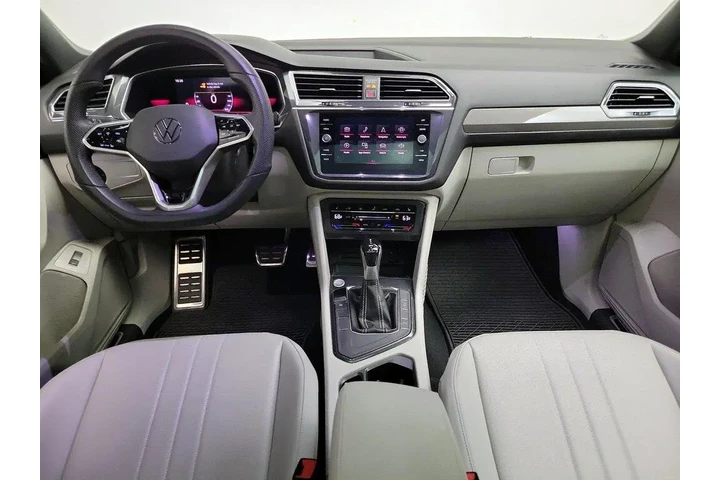 $23998 : Volkswagen Tiguan 2022 SE R- image 9