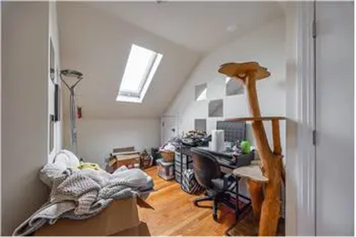 $3300 : Rental property with 3 bedro image 9