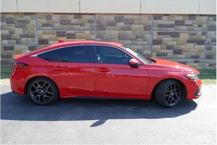 $24507 : Honda Civic 2024 Sport Touri image 2