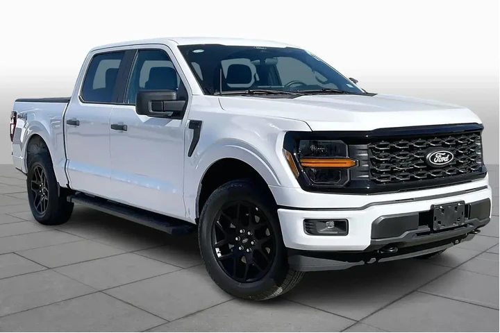 $38318 : Ford F-150 2025 4x4 STX 4dr image 2