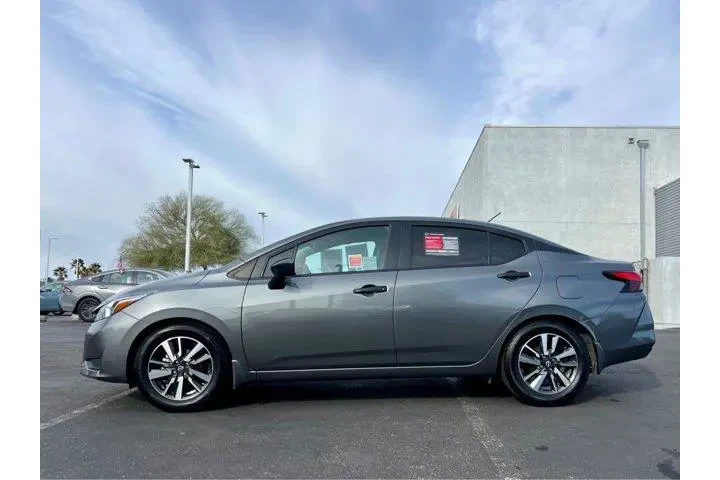 $16997 : Nissan Versa 2024 S 4dr Seda image 2