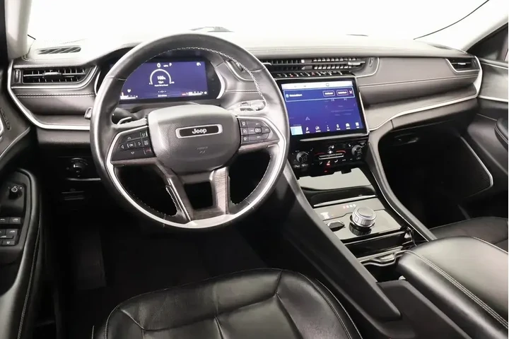 $29997 : Jeep Grand Cherokee L 2022 4 image 2