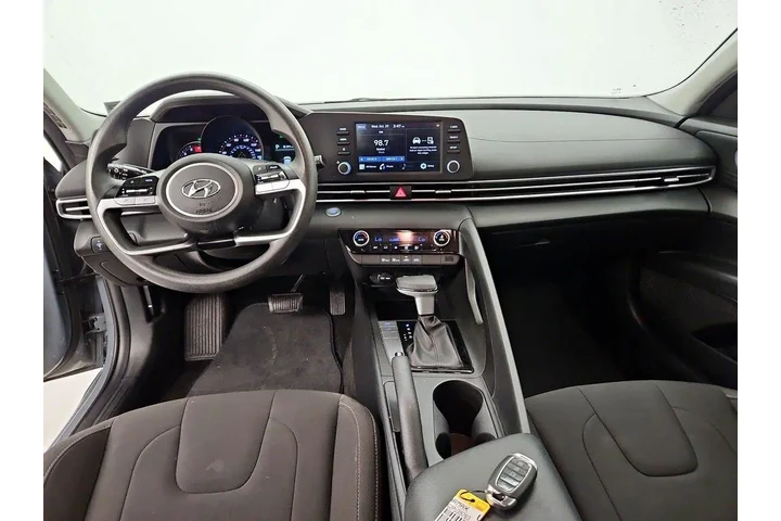 $20998 : Hyundai ELANTRA 2023 SEL 4dr image 9