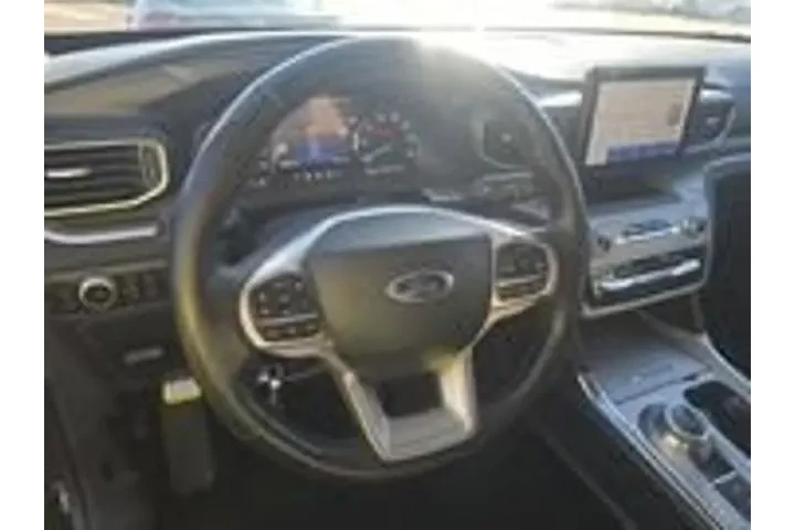 $26950 : Ford Explorer 2023 XLT 4dr S image 6