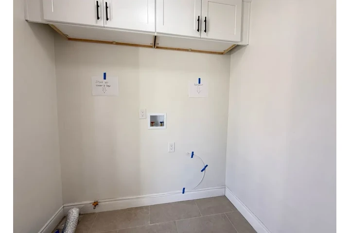 $2475 : 3Bed/2Bath Home in West Adams image 8