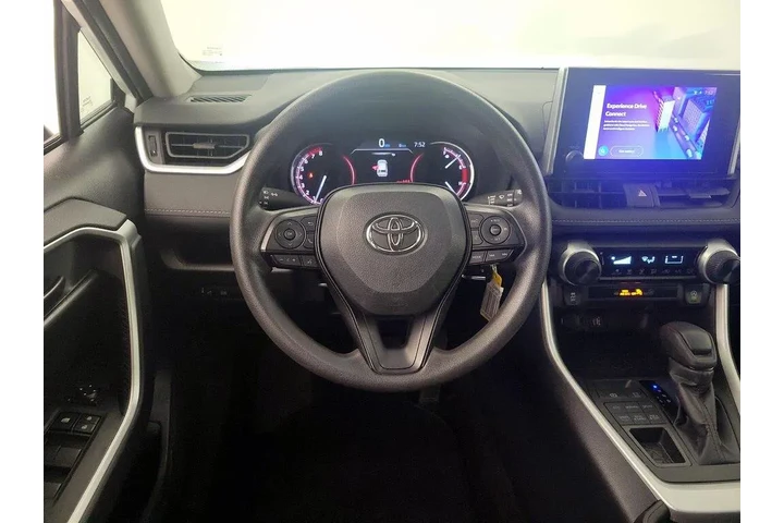 $26998 : Toyota RAV4 2024 AWD LE 4dr image 10