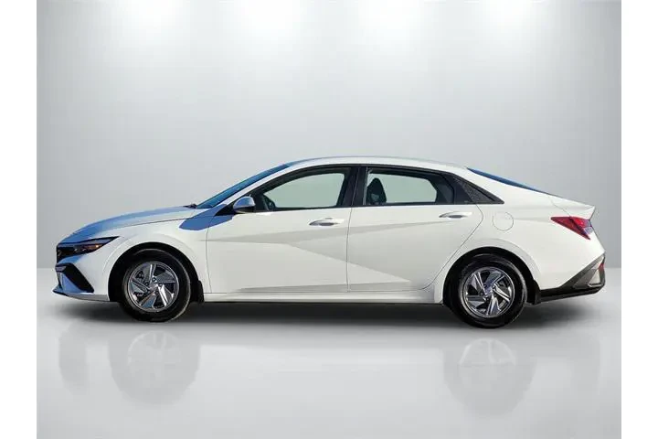 $20542 : Hyundai ELANTRA 2025 SE 4dr image 7