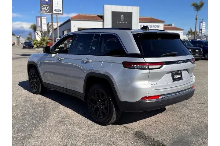 $29751 : Jeep Grand Cherokee 2023 4x4 image 10