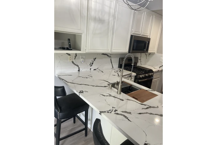 Quartz countertop image 7