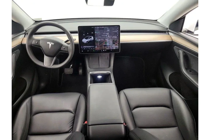 $37998 : Tesla Model Y 2023 AWD Long image 9