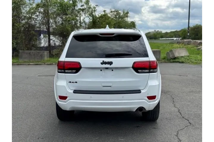 $28966 : Jeep Grand Cherokee 2021 4x4 image 4