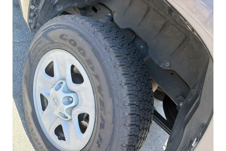 $28607 : Toyota Tundra 2018 4x2 SR5 4 image 3