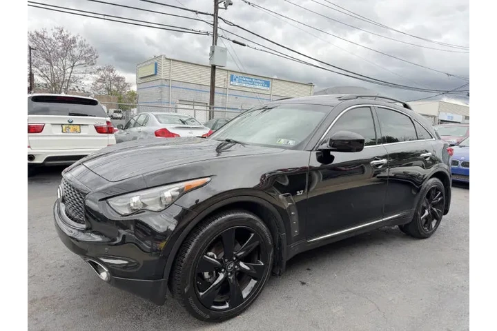 $17699 : 2017 QX70 image 6