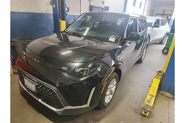 $18691 : Kia Soul 2023 S 4dr Crossove image 3