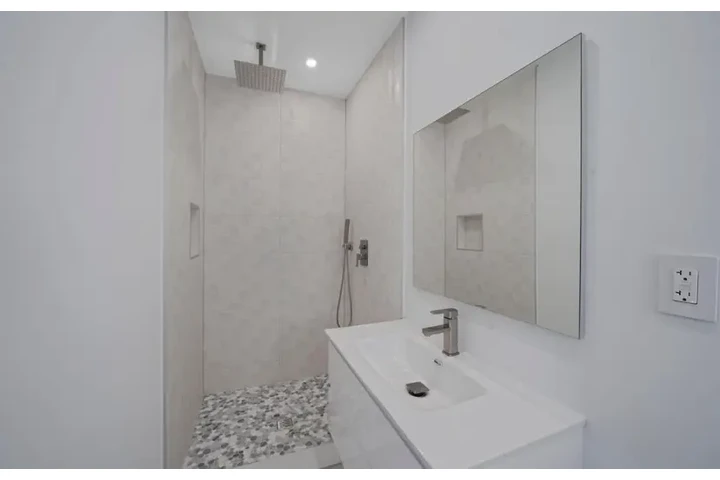 $2500 : 3 bed in Miami Florida image 8